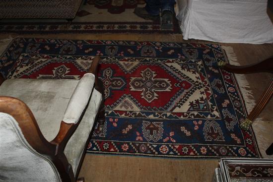 Red & blue pattern rug